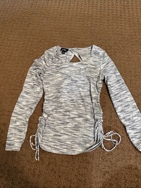 by & by Gray Marled Long-Sleeve Ruched Side Top